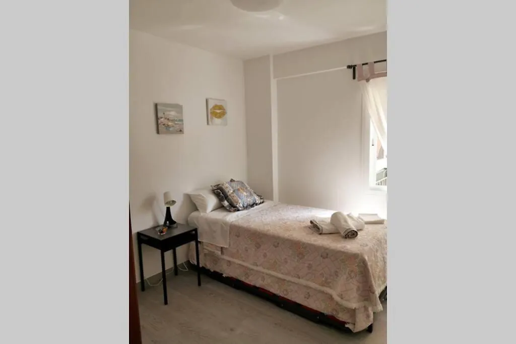 מאלגה Confortable Y Luminoso Piso 5 Camas 0*,  ספרד