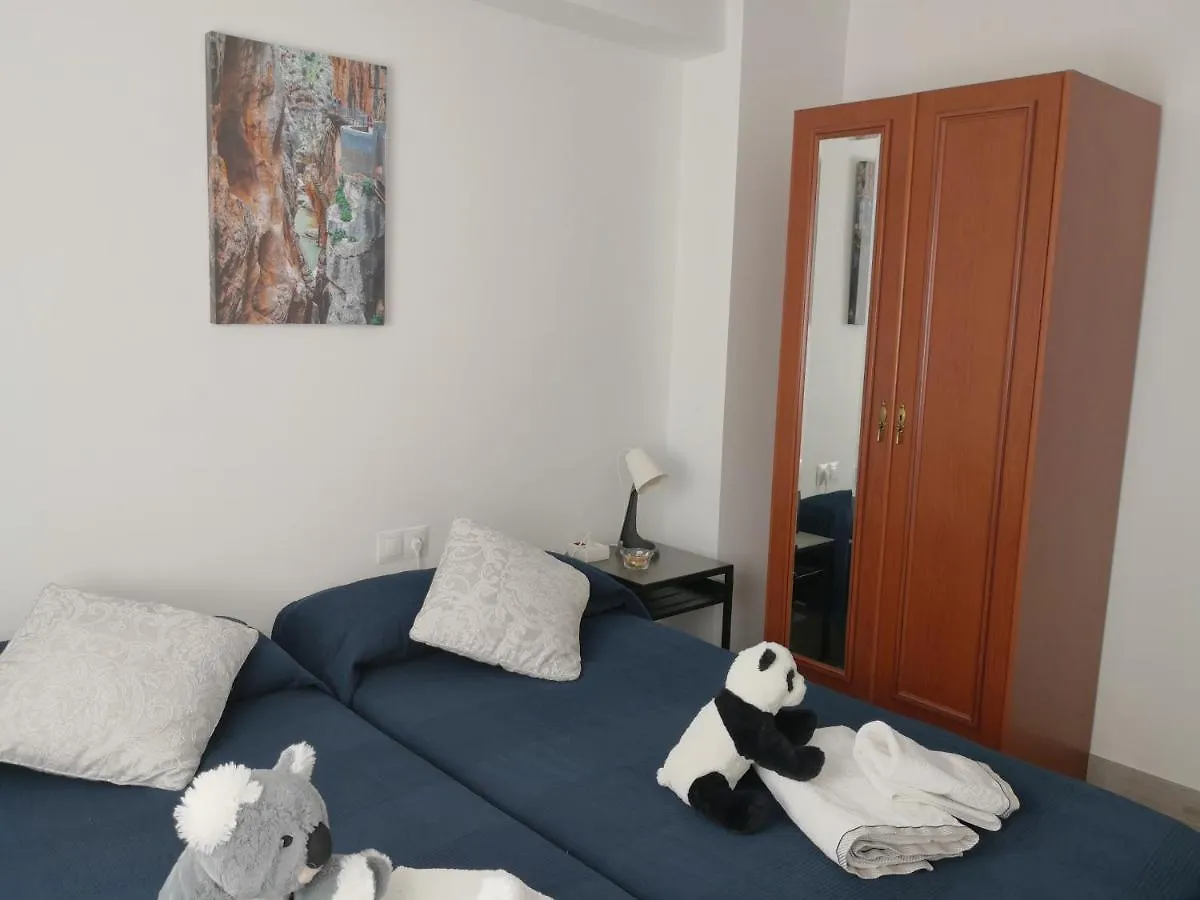 מאלגה Confortable Y Luminoso Piso 5 Camas דירה